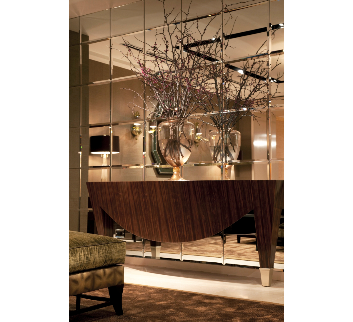 Консоль TRIOMPHE Donghia, стоимость 1 760 000 руб.  Фотография 1